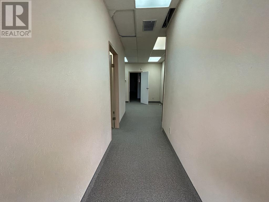 4805 48 Street Property Photo 21