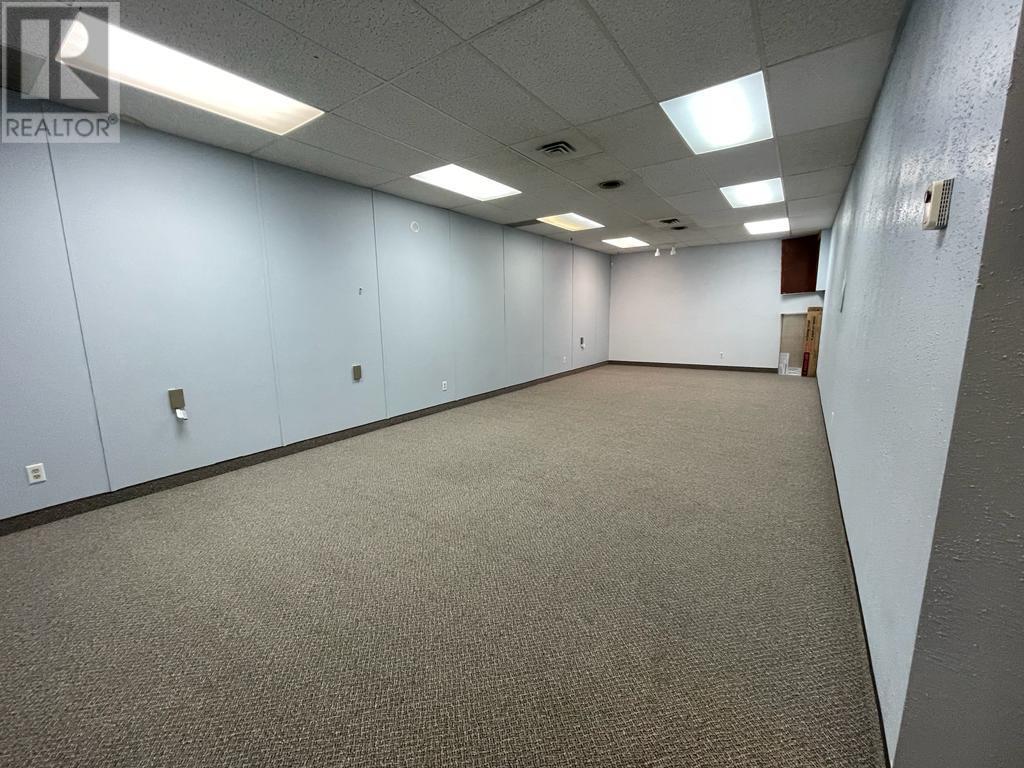 4805 48 Street Property Photo 22