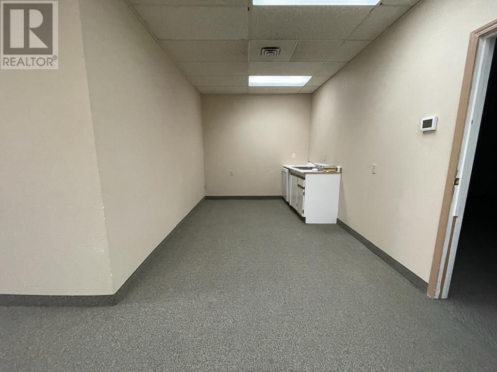 4805 48 Street Property Photo 24