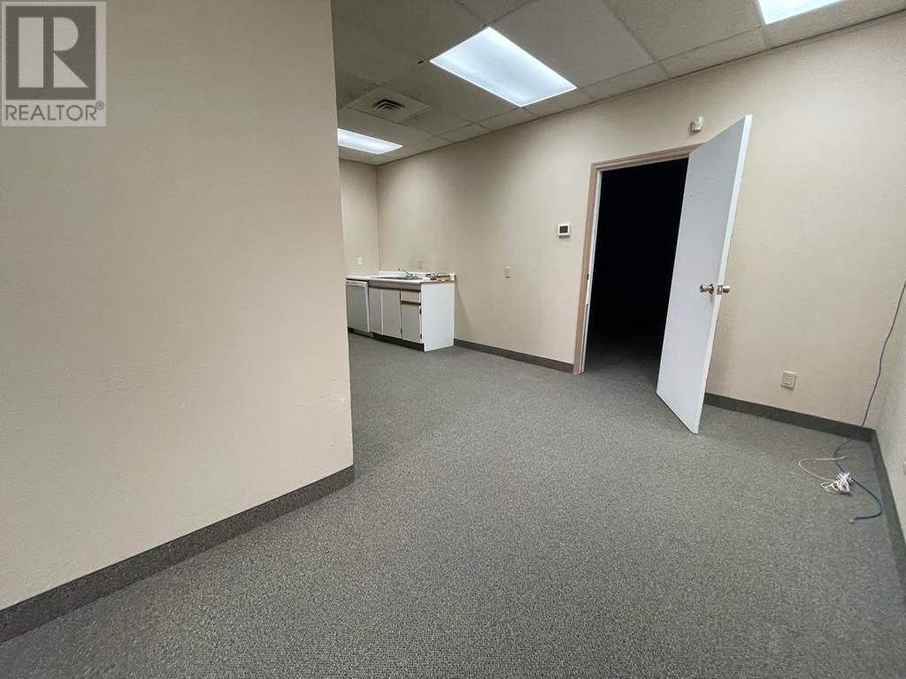 4805 48 Street Property Photo 25