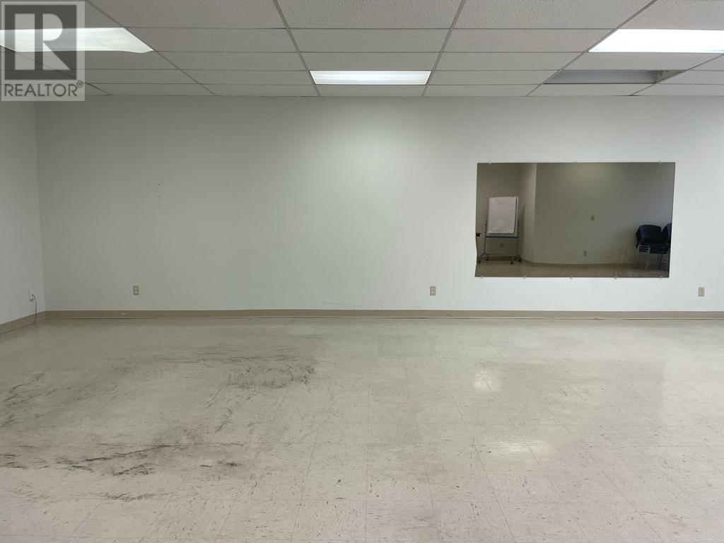 4805 48 Street Property Photo 29