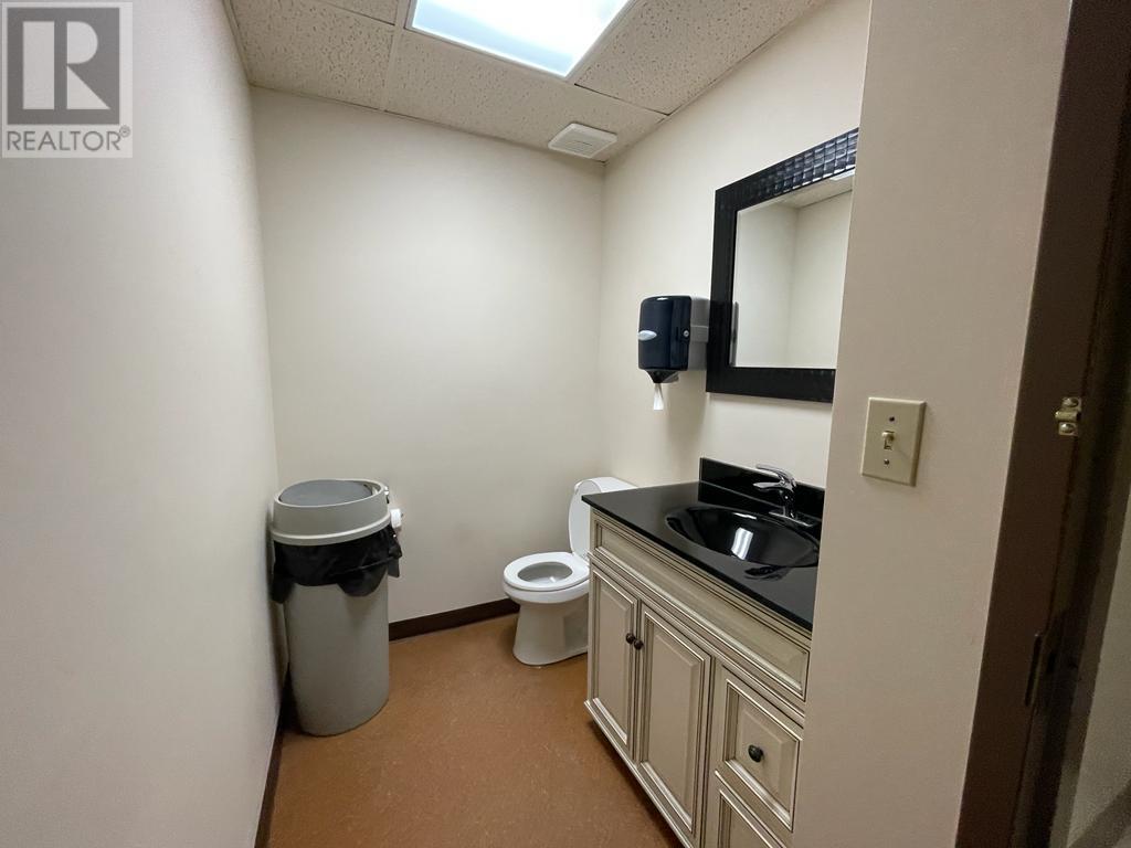4805 48 Street Property Photo 39