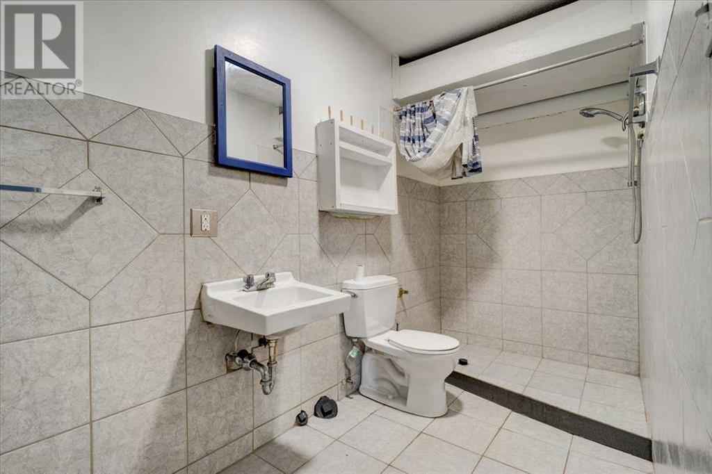 9113 111 Street Property Photo 26