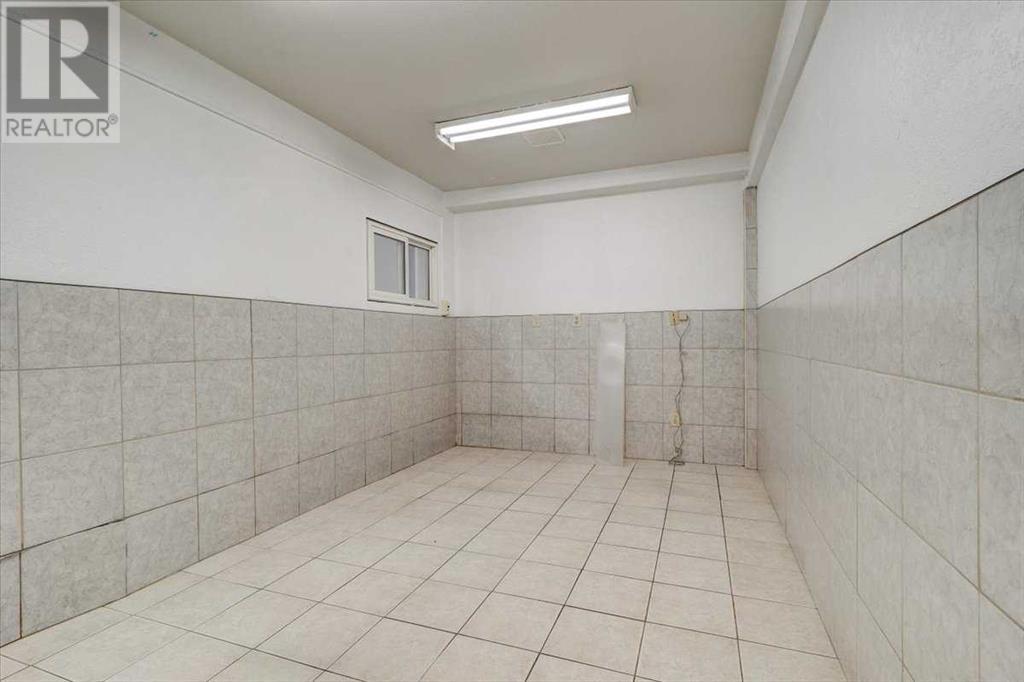 9113 111 Street Property Photo 29