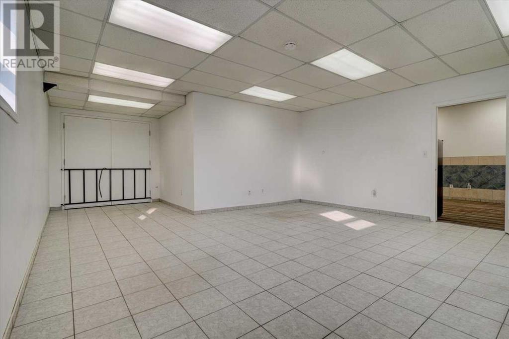 9113 111 Street Property Photo 31