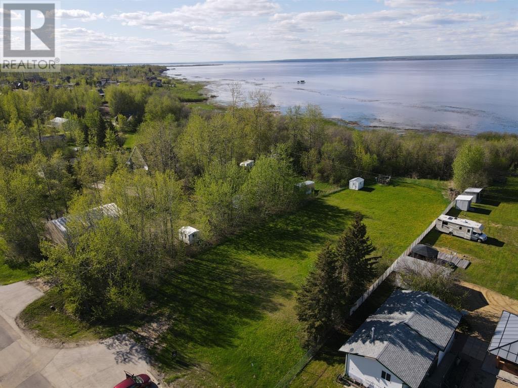 Lot 7 Peace River Ave Property Photo 1