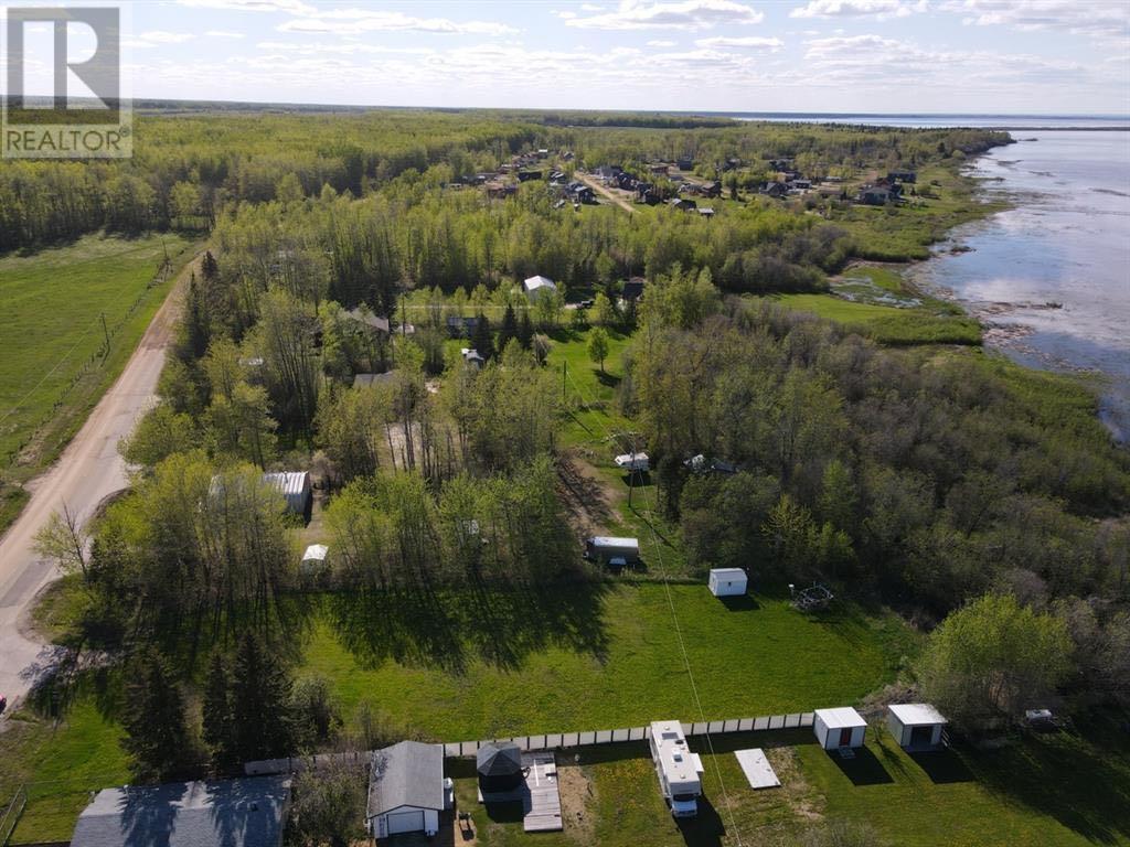 Lot 7 Peace River Ave Property Photo 4
