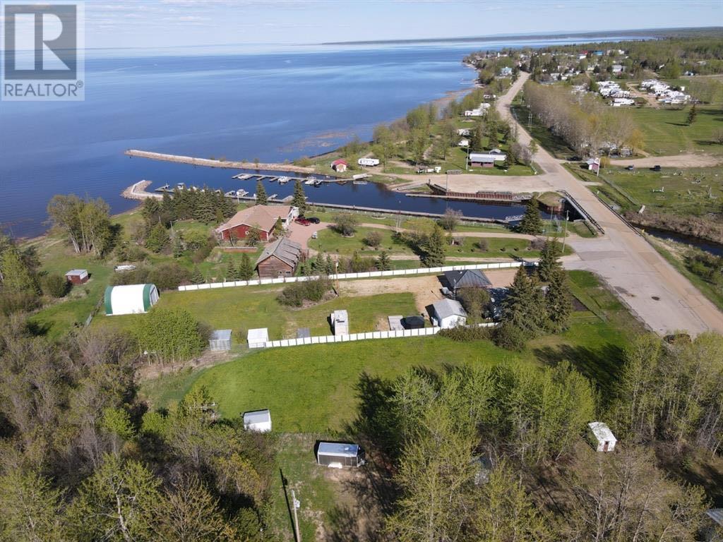 Lot 7 Peace River Ave Property Photo 8
