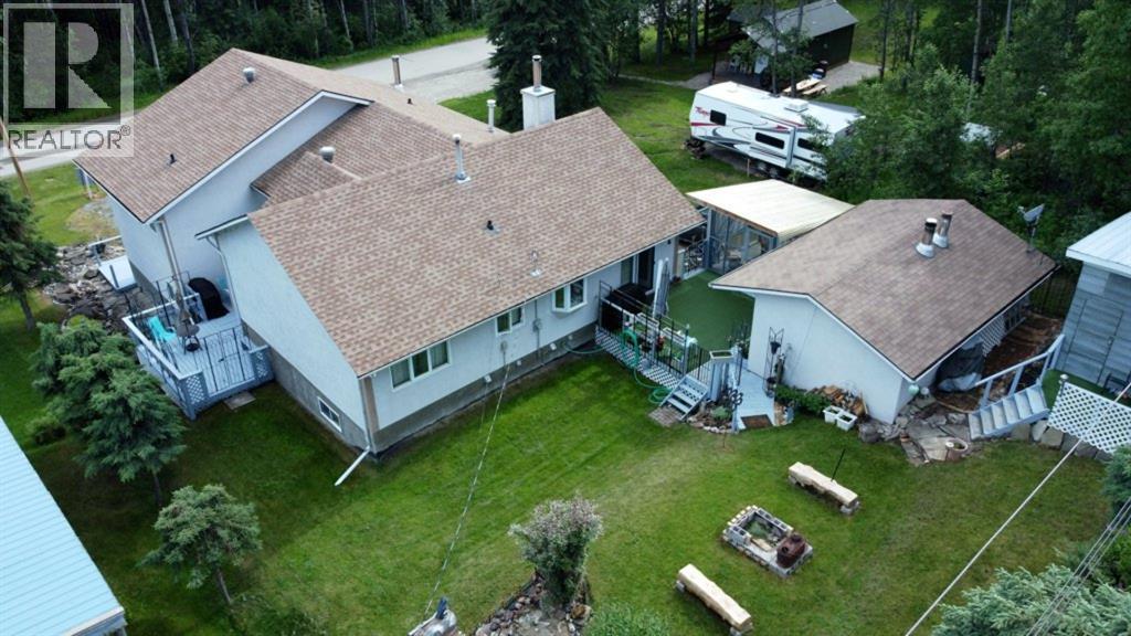 5114 49 Ave Property Photo 2