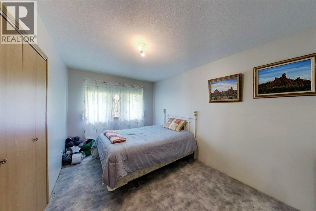 5114 49 Ave Property Photo 15