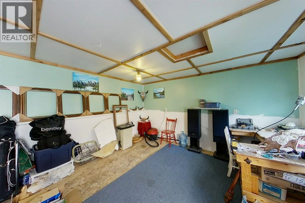 5114 49 Ave Property Photo 21