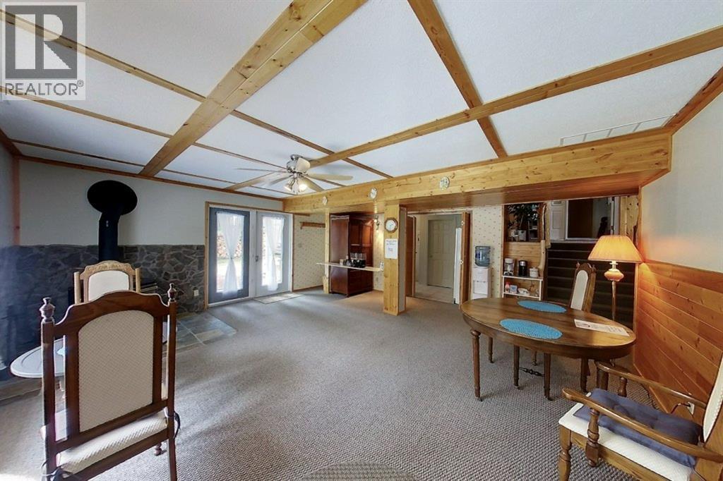5114 49 Ave Property Photo 38