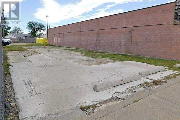135 49th Avenue W Property Photo 2