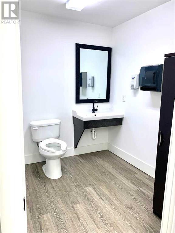 103b, 10055 120 Avenue Property Photo 15