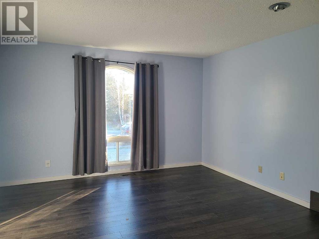 1414 53 Street Property Photo 9