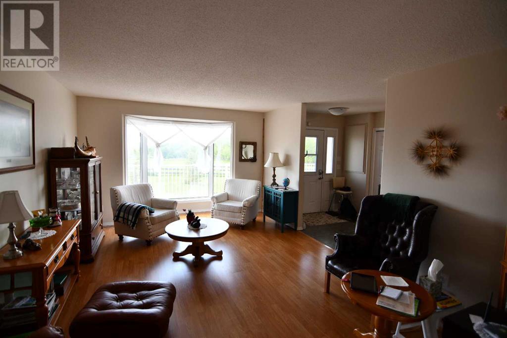 415008 Range Road 82 Property Photo 4