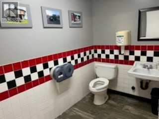 641 1 Street W Property Photo 10