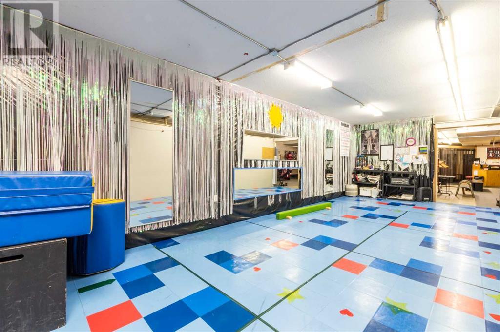 4814 49 Street Property Photo 10