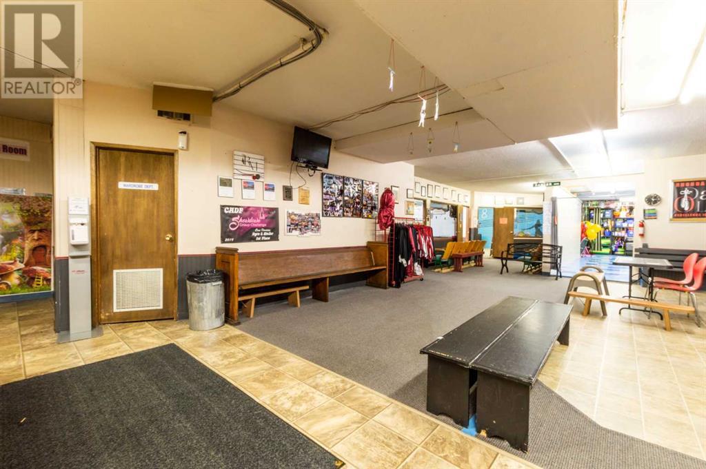 4814 49 Street Property Photo 12