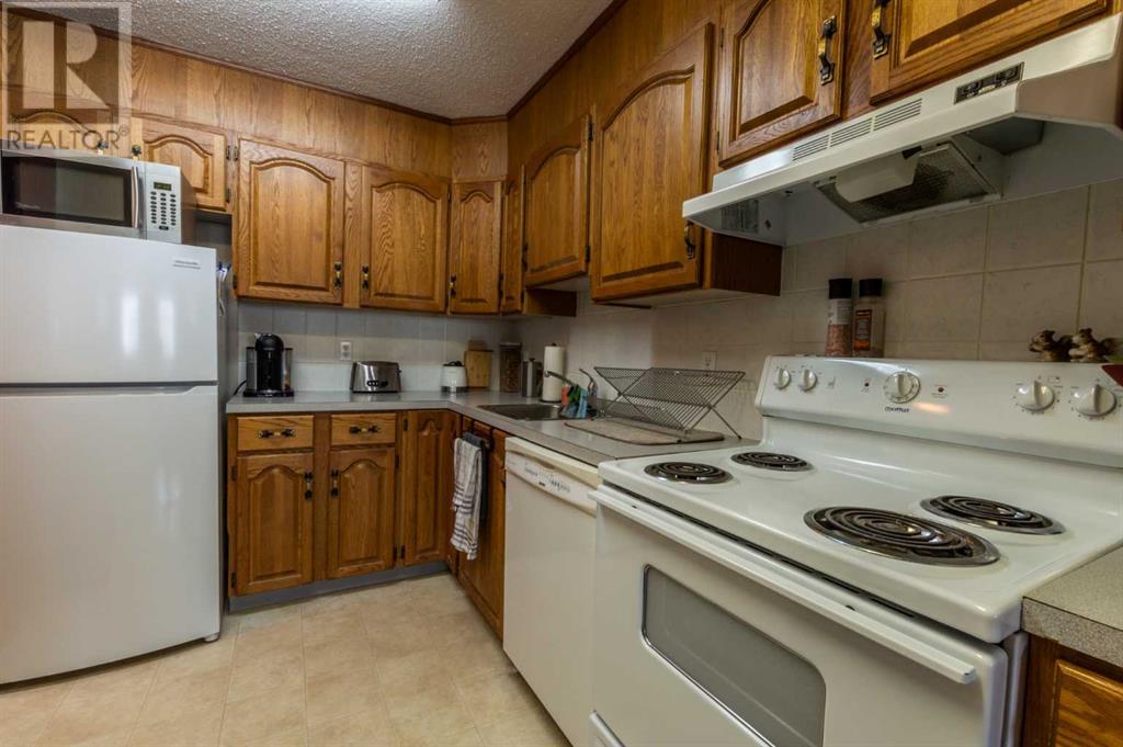 4814 49 Street Property Photo 35