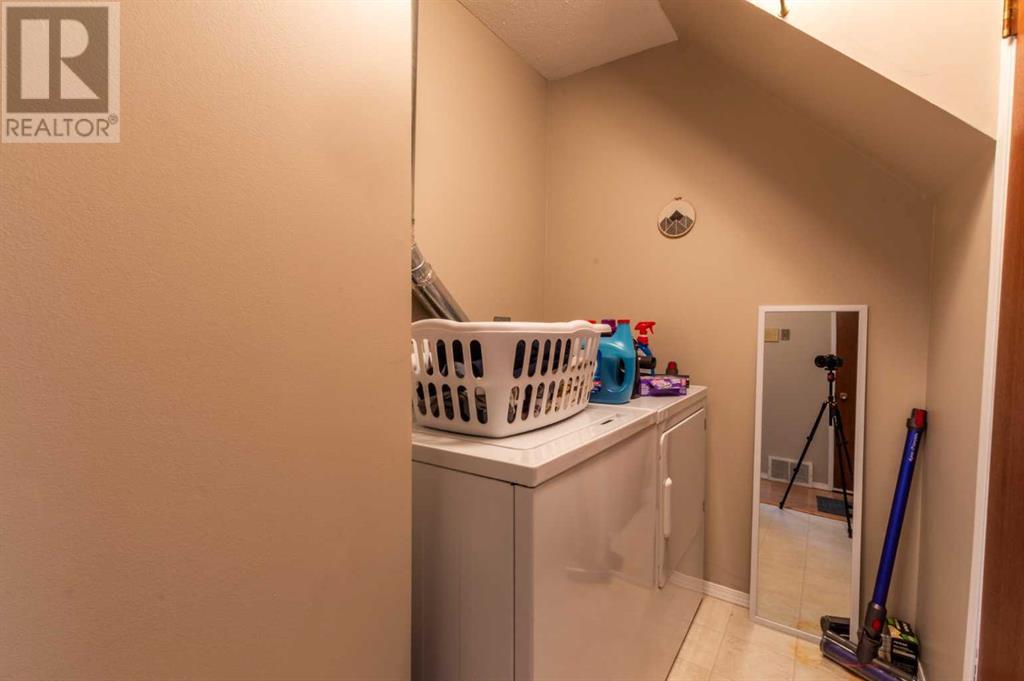 4814 49 Street Property Photo 36