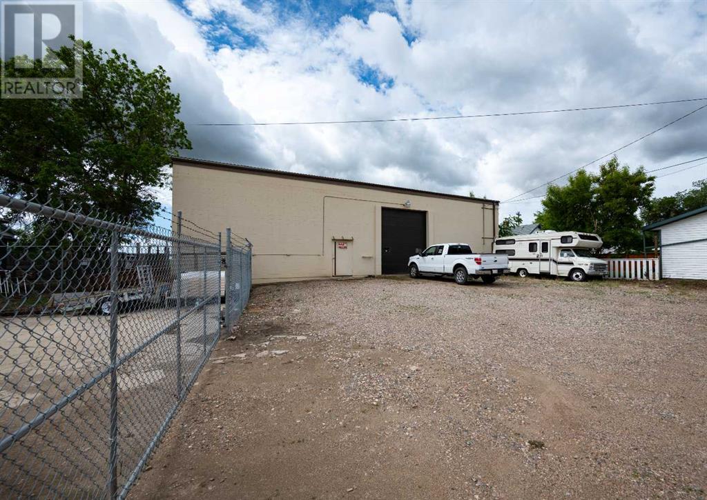 5110 50 Avenue Property Photo 5