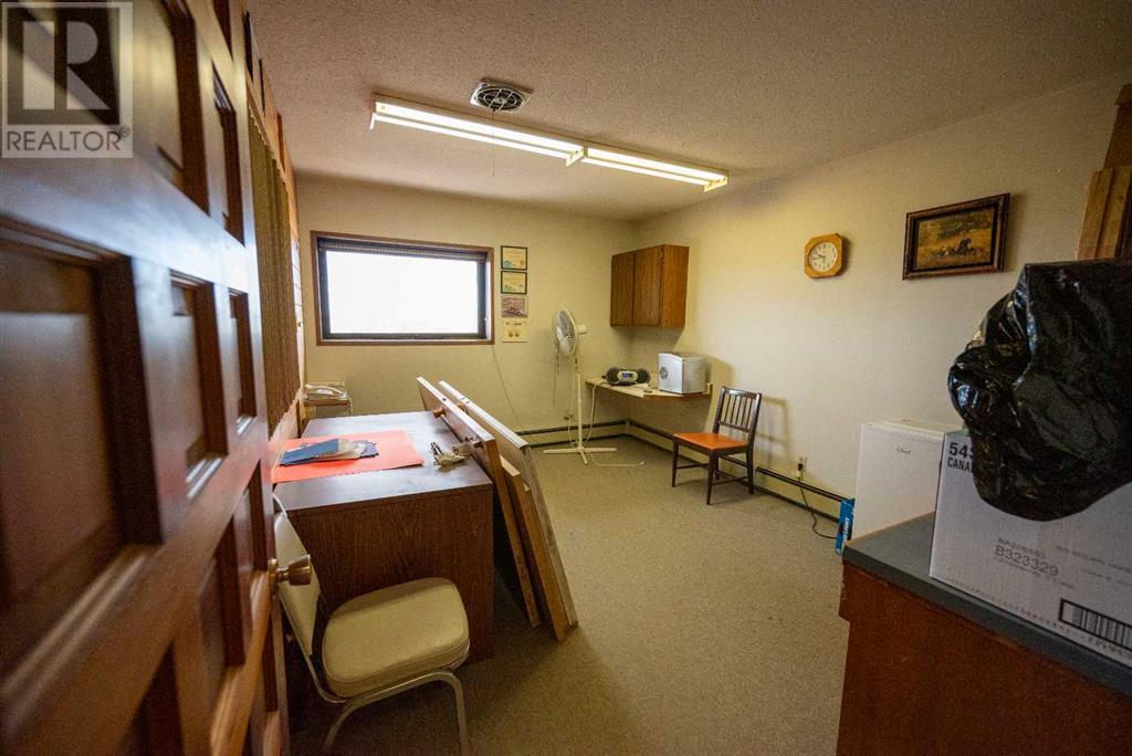 5110 50 Avenue Property Photo 16