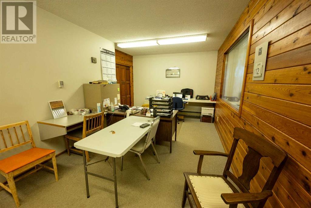 5110 50 Avenue Property Photo 17