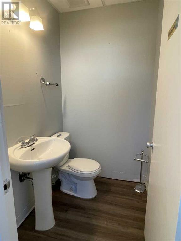 105, 10104 101 Avenue Property Photo 14