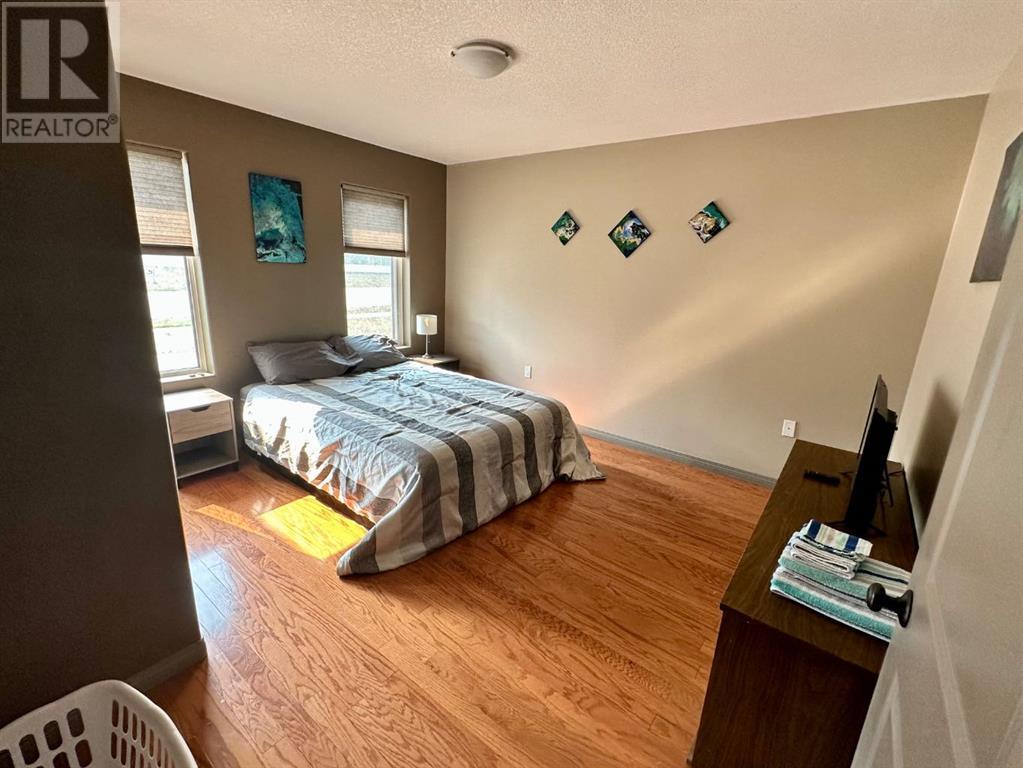 1506 42 Street Property Photo 9
