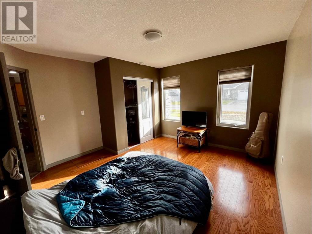 1506 42 Street Property Photo 13