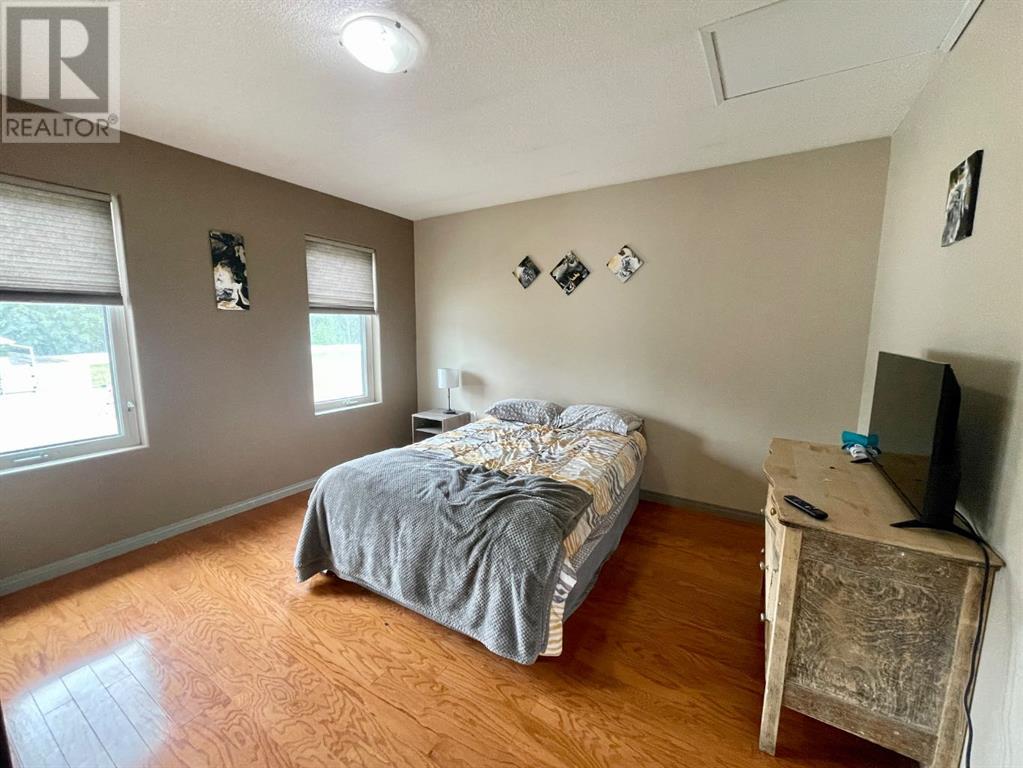 1506 42 Street Property Photo 22