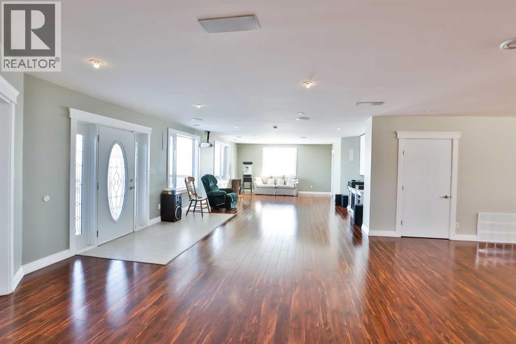 328 Railway Avenue Property Photo 7