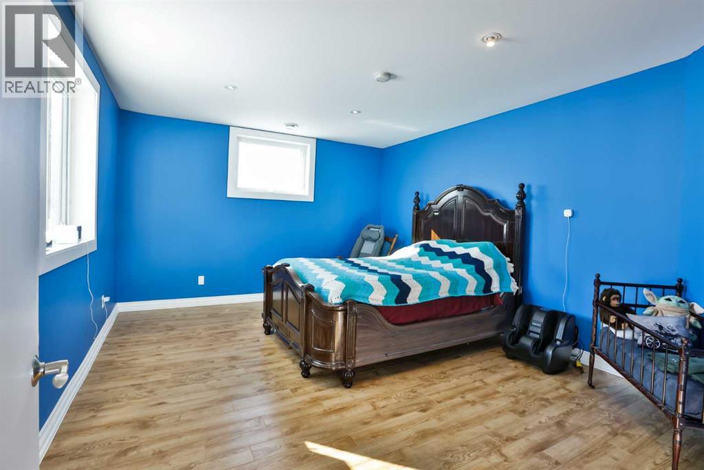 328 Railway Avenue Property Photo 9