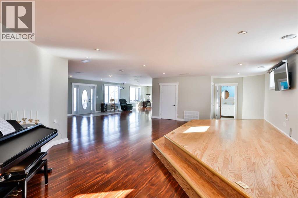 328 Railway Avenue Property Photo 11