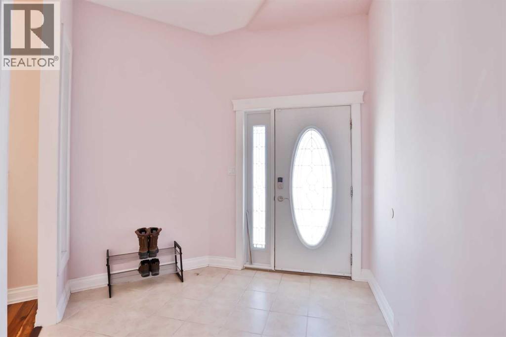 328 Railway Avenue Property Photo 14