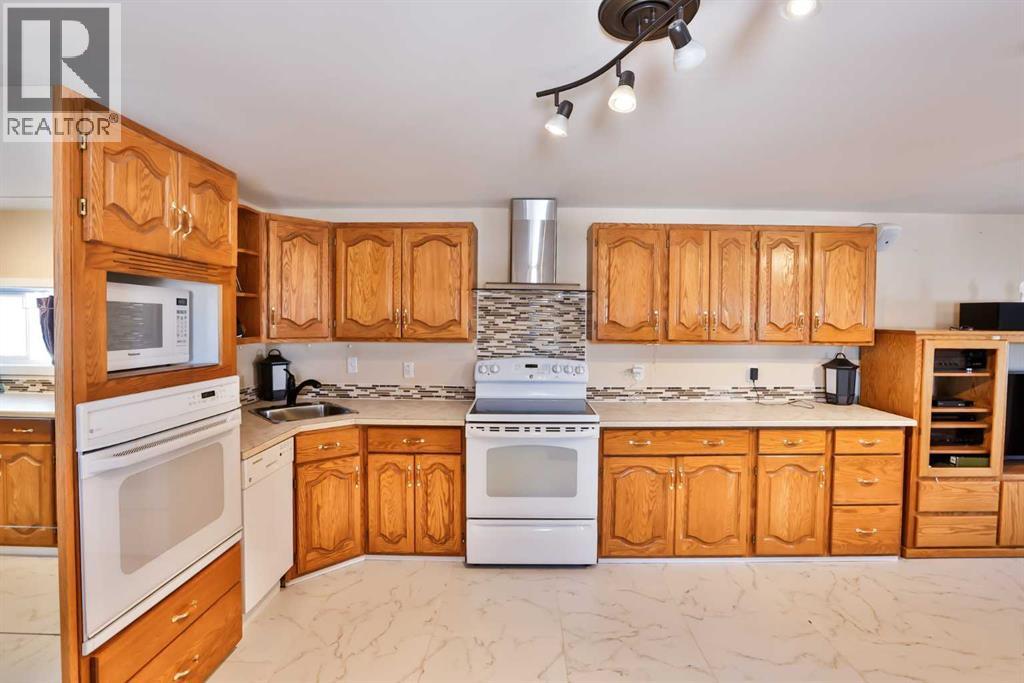 328 Railway Avenue Property Photo 37