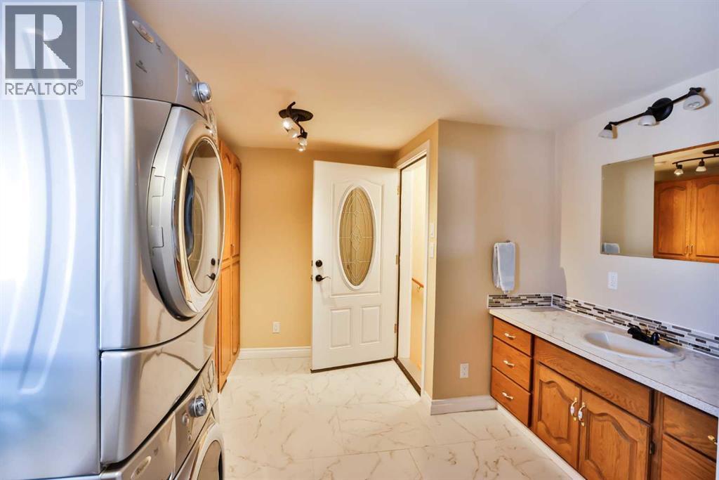 328 Railway Avenue Property Photo 40