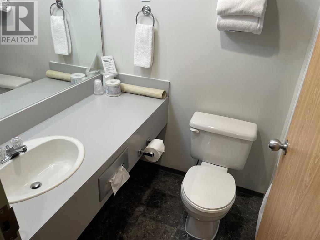 9812 113 Street Property Photo 9