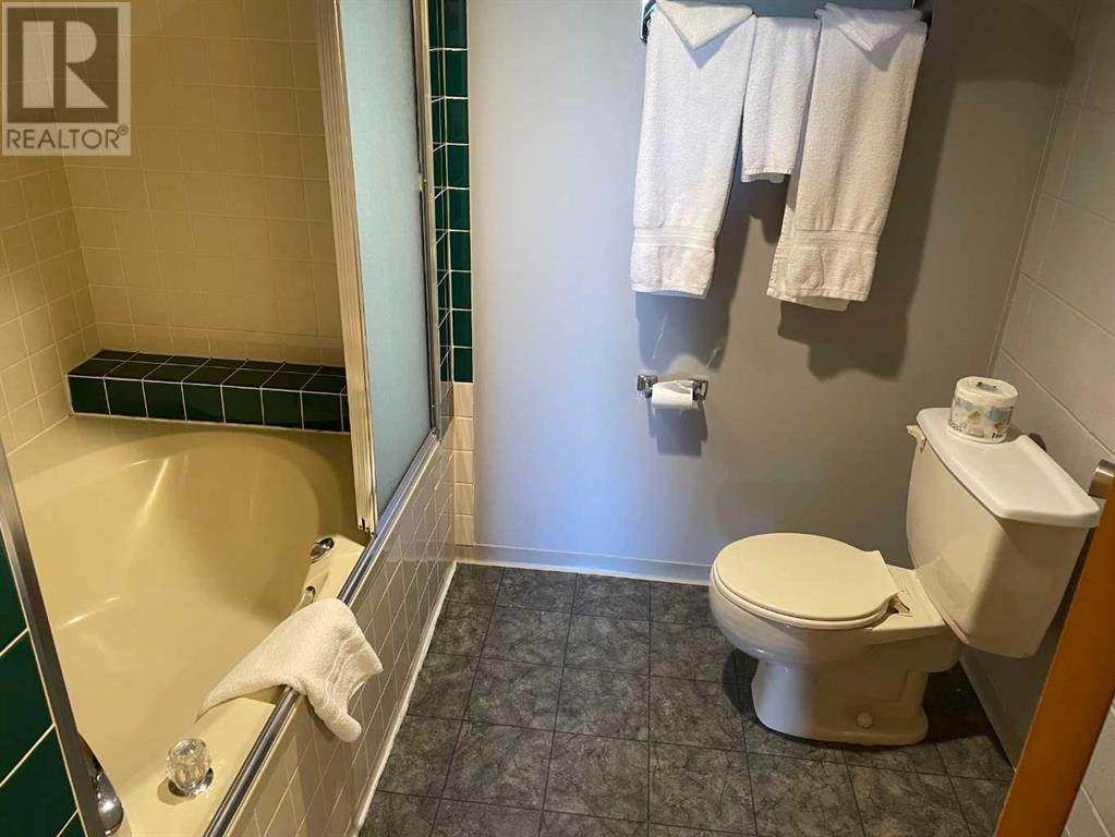 9812 113 Street Property Photo 13
