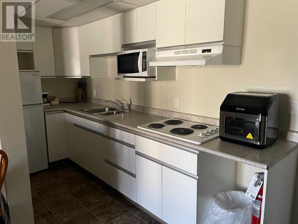 9812 113 Street Property Photo 24
