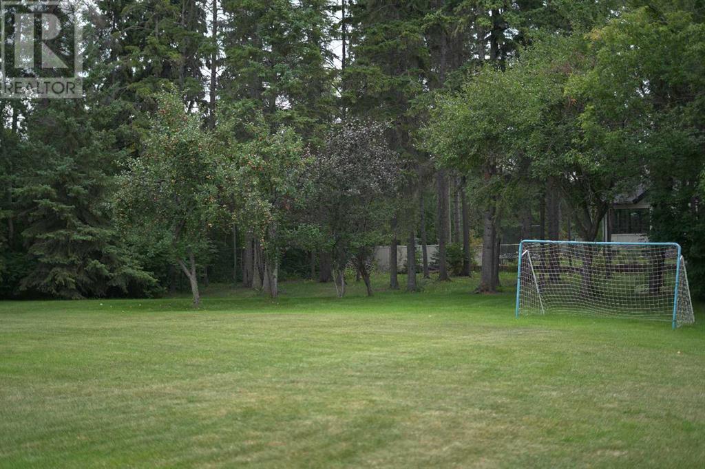 20 Cronquist Close Property Photo 21