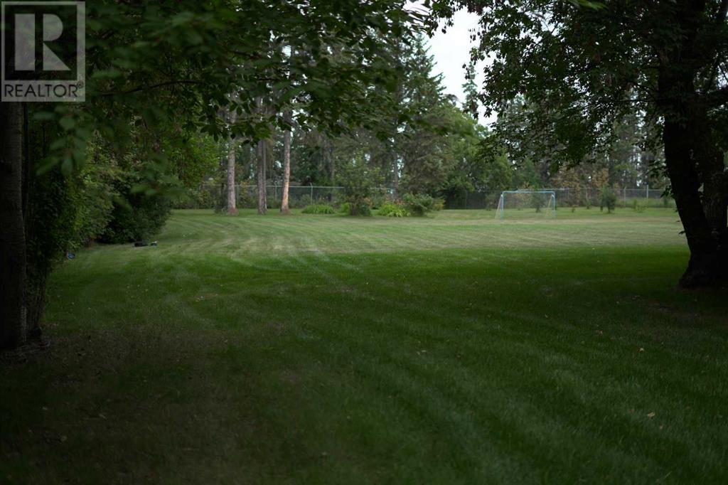 20 Cronquist Close Property Photo 24
