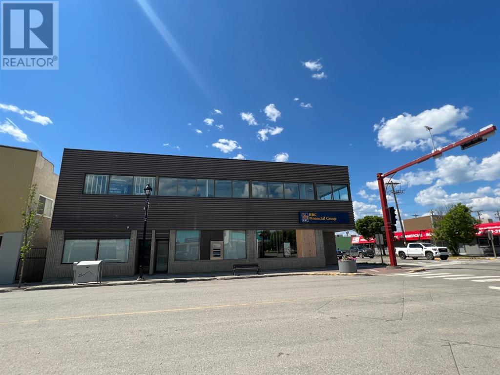124 50 Street Property Photo 2