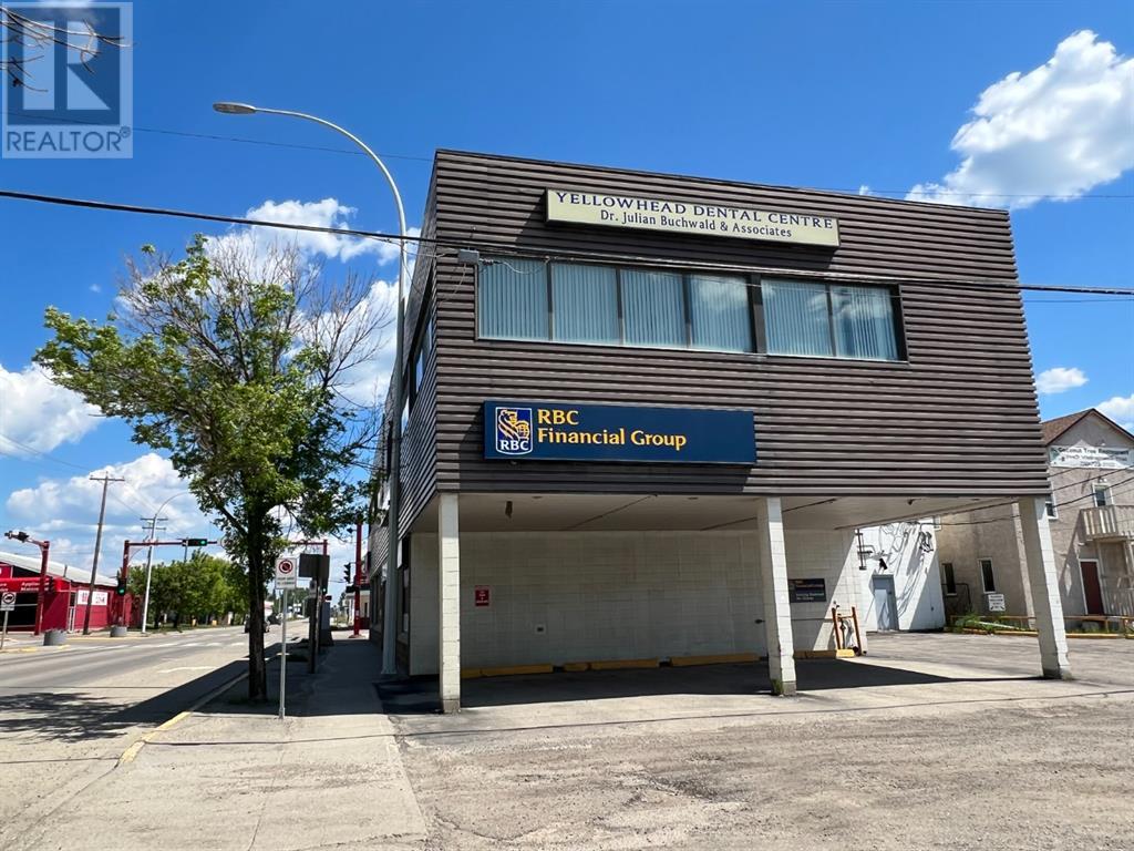 124 50 Street Property Photo 5