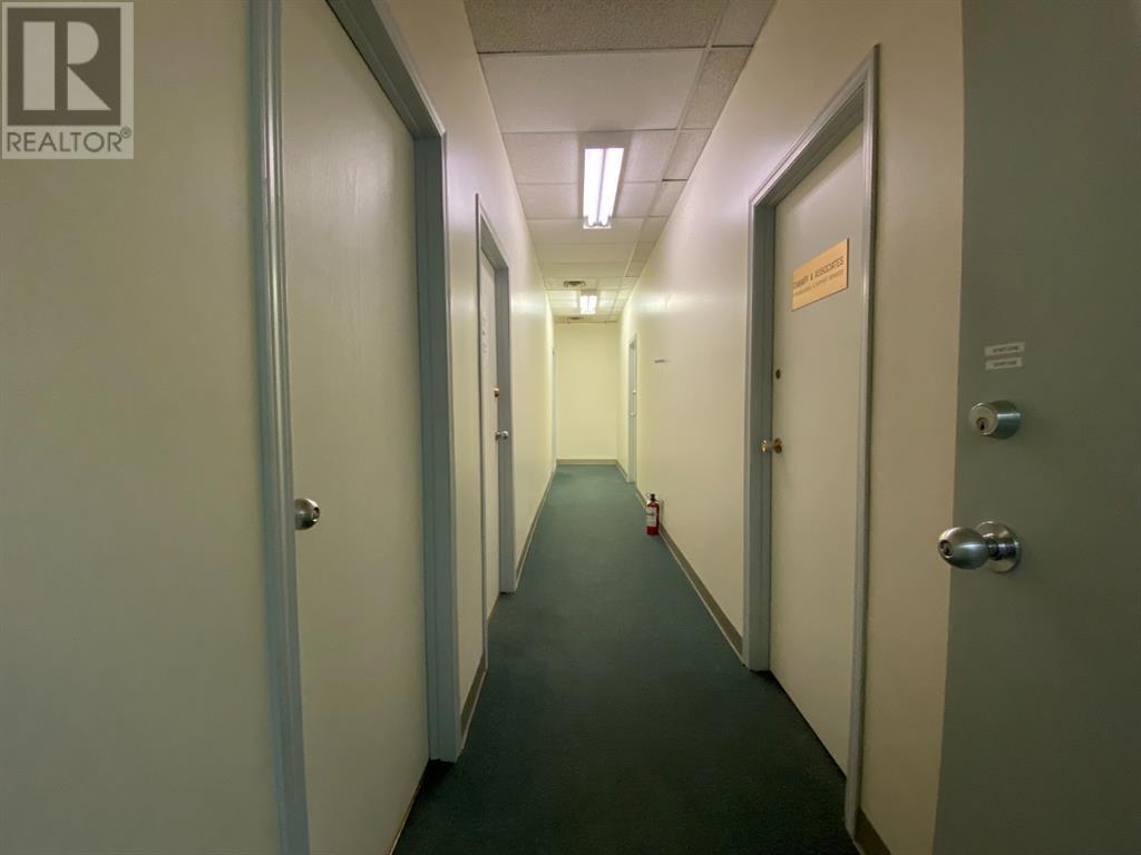 124 50 Street Property Photo 12