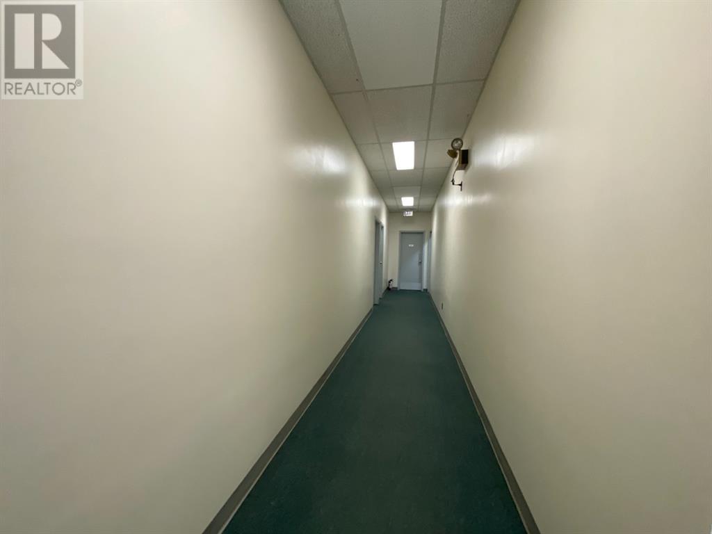 124 50 Street Property Photo 13