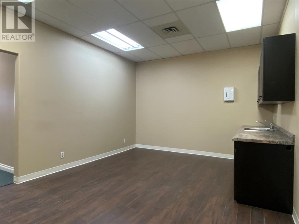 124 50 Street Property Photo 19