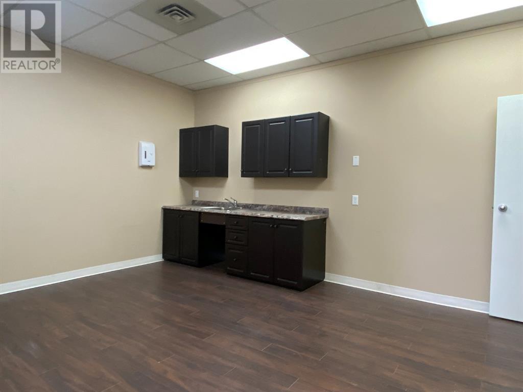 124 50 Street Property Photo 20