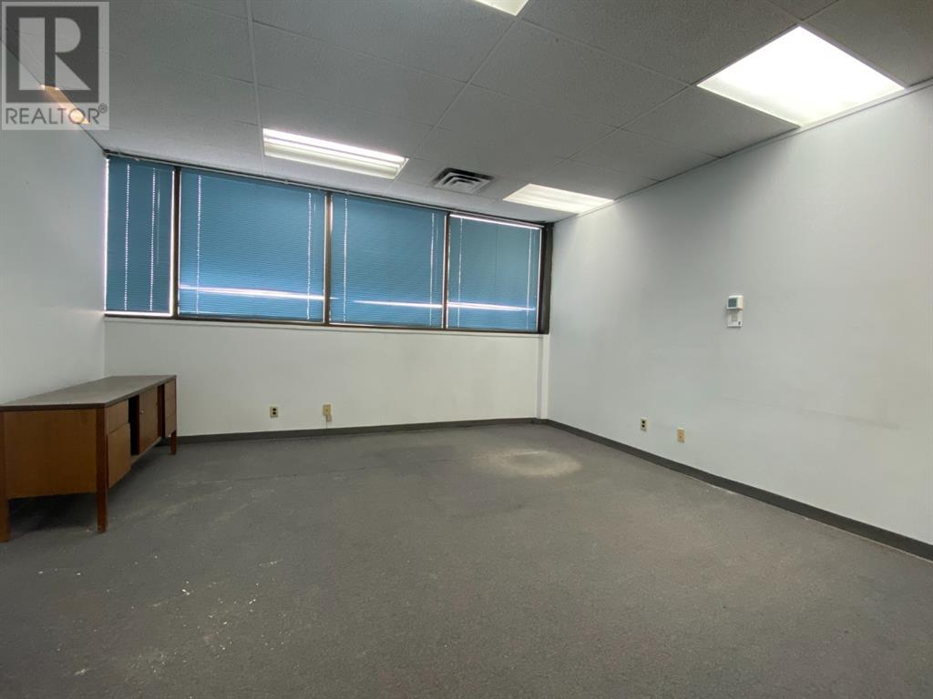 124 50 Street Property Photo 23